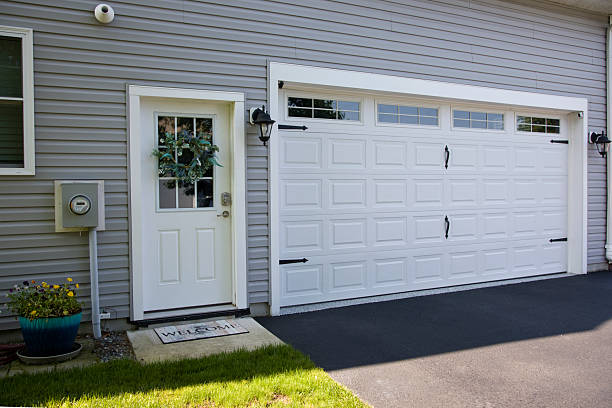 24/7 Emergency Garage Door Panel Replacement experts in Roland, AR